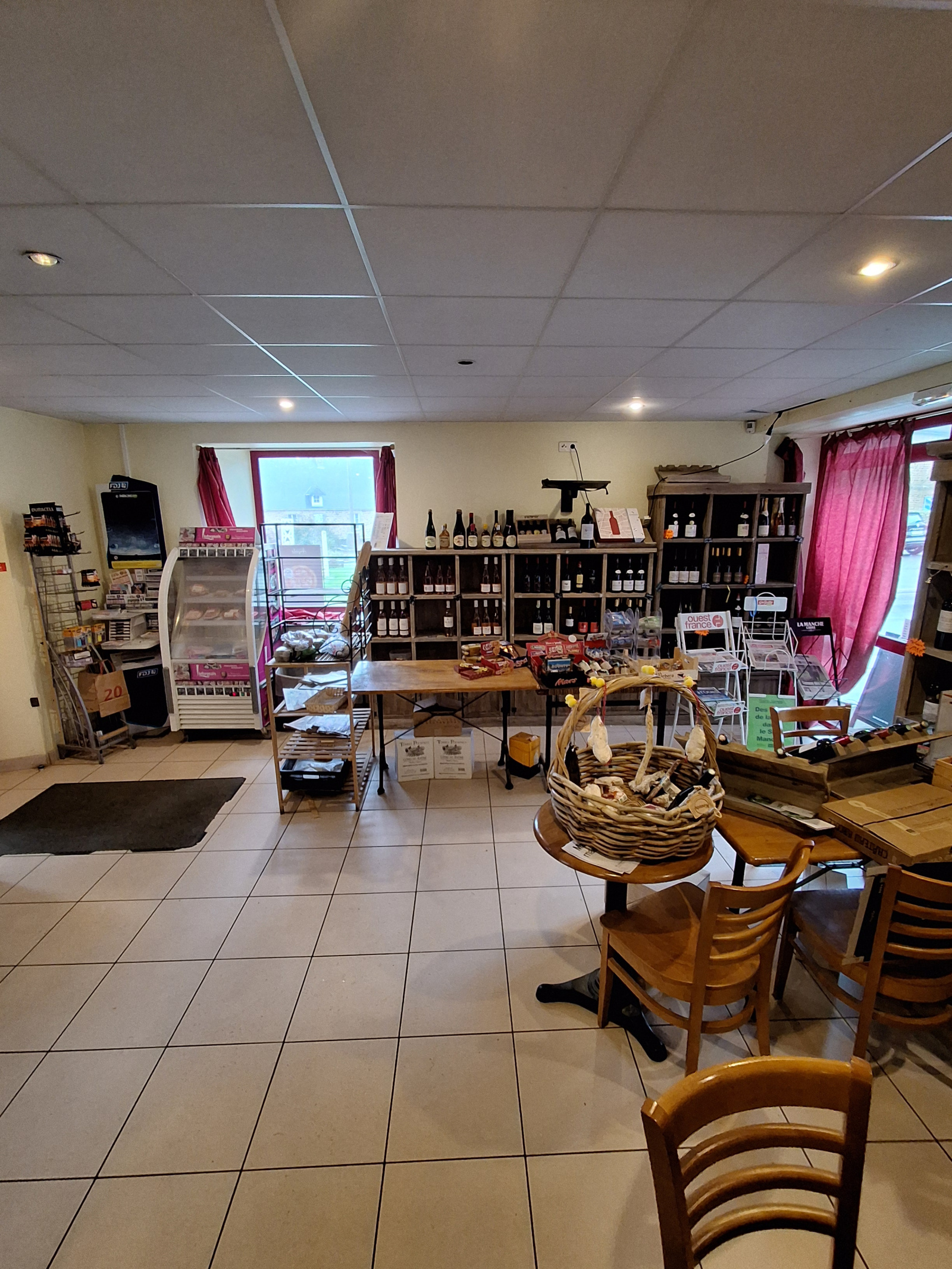 Image_, Fonds de commerce, Ducey-les-chéris, ref :1768